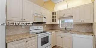 9220 S Hollybrook Lake Dr Gallery 16
