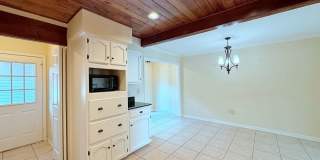 Custom Remodeled Townhome off Jefferson Hwy Gallery 7