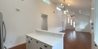 840 Potomac Gallery 13