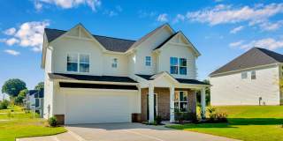 Beautiful 4BR 2.5BA Home w/ Full Appliance Kitchen • Garage Parking • Gallery 1