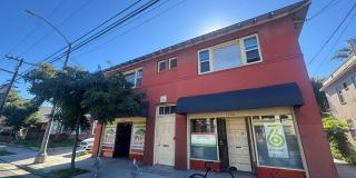 Charming 1 Bed / 1 Bath Near Alamitos Beach Gallery 1