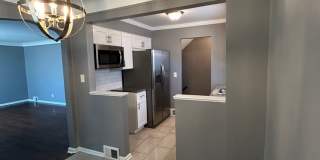 Spacious 3-Bedroom, 2-Bath House in South Euclid Gallery 13