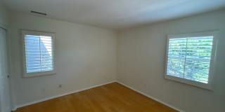 New! 3BD/2.5BA Two-Story Condo in Qual Hill Irvine! *MOVE-IN SPECIAL* Gallery 22