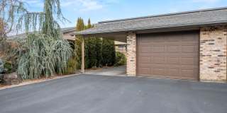 Mid-Century Modern home with stunning views _ Pets Welcome! Gallery 34