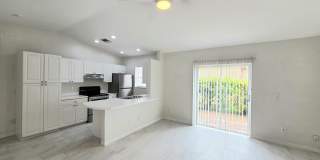 569 E Ridge Circle N Gallery 1