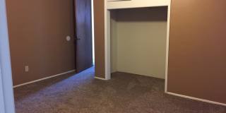 Fresh 3 bedroom + bonus room house minutes away from the beach! Gallery 8