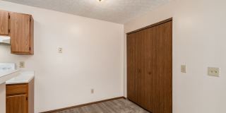 Bear Pointe Gallery 16