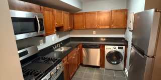 Beautiful 2 Bedroom 1 Bath Condo Conveniently Located Gallery 5