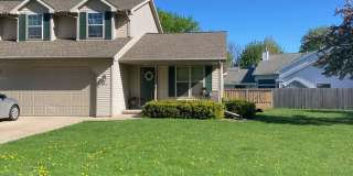 3 Bed 2 Bath Duplex Gallery 1