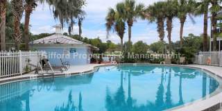 2BR/2BA Riverfront Luxury Condo Gallery 16