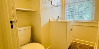 2 Bedroom 1 Bath Duplex Gallery 16