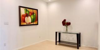 813 Travis Street Gallery 17