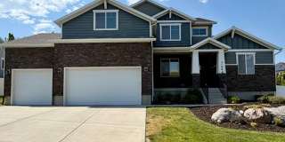 PRIMARY SUITE ON MAIN in a Beautiful Herriman House PRIMARY SUITE ON MAIN in a Beautiful Herriman House Gallery 1