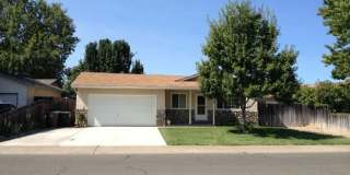 3 Bedrooms/ 2 Bathrooms Available NOW on 9328 Lujan Dr!!! Gallery 1