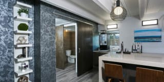 820 Dexter Gallery 17