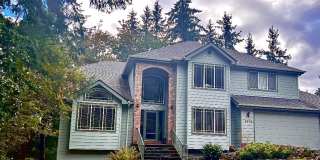 Tri-Level Spring Blvd Home Gallery 4