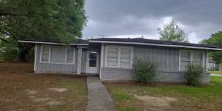 302 Bridalwreath Ave, Orange, TX 77630 Gallery 1