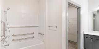 The Belle at the Lamar Gallery 24