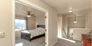 Mt. Rainier View Home on Cul-De-Sac with 3-Car Garage & A/C Gallery 23