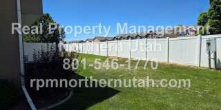 Lovely 2 Bedroom Townhome in Harrisville Available!! Gallery 22