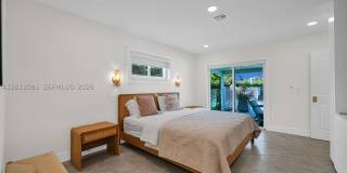 1001 NW 4th Ct Gallery 25