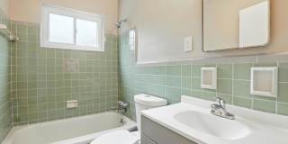 1722 W North BendB8 Gallery 24
