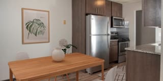 Eagan Place Gallery 28