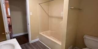 Charming 2-Bedroom Home in Maryville City Gallery 13