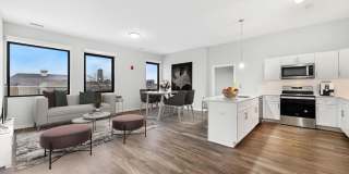 1900 W Lawrence Avenue Gallery 9