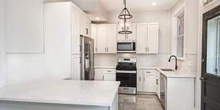 5 bedroom home in the Upper Hill District Gallery 11