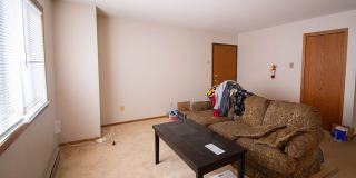 Upstairs condo with garage space in great NW location! Gallery 6