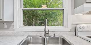 4 Bedroom/1 Bathroom Home with Fenced Yard Available in SE Roanoke! Gallery 14
