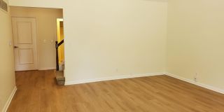 Mequon - A Stunning 3 Bedroom 3 Bath Condo Gallery 9
