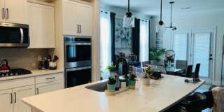 Spacious 4BR House in Boiling Springs Gallery 14