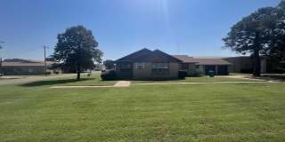 2015 E BANK STREET Gallery 1