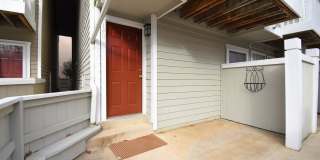 Two Level (1BR/1BTH) Condo in Gables on Tuckerman!! Gallery 5