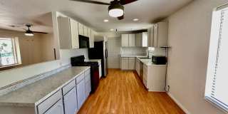 Six Bedroom Home in Bloomington Ranches Gallery 5