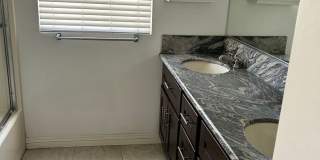 2b2b- Private freshly painted Torrance condominium ready for immediate occupancy. 2b2b- Private freshly painted Torrance condominium ready for immediate occupancy. Gallery 9