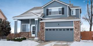 Spacious 5 BR House in Aurora Gallery 1