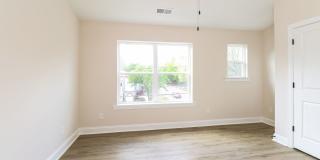 3-Bedroom, 3.5 Bath Townhome for Rent in Charlotte, NC | Attached Garage & Modern Kitchen 3-Bedroom, 3.5 Bath Townhome for Rent in Charlotte, NC | Attached Garage & Modern Kitchen Gallery 8