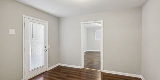 1932 Beech Street Gallery 12