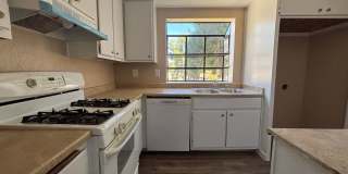 East Lancaster Condo Gallery 10