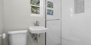 Remodeled Midtown Bungalow Gallery 17