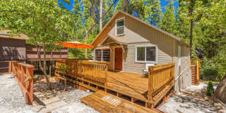 Fully Furnished 4-Bedroom Home with Twain Harte Lake Access Gallery 1
