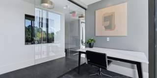Bond on Mint Gallery 20