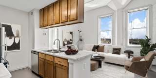 United Jewelers and Lee Hardware Apartments Gallery 6