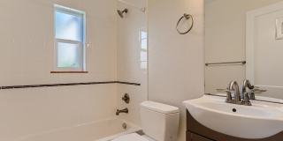 Amazing 4BR, 2BTH in Denver! Gallery 14