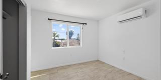 Charming 4BR Duplex in San Diego Gallery 18
