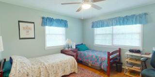 FULLY FURNISHED 5 BEDROOM HOME!!! Gallery 8