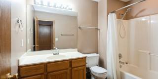 AFFORDABLE TOWNHOME!! 2 Bed, 1.5 Bath Townhome in Ankeny Gallery 10